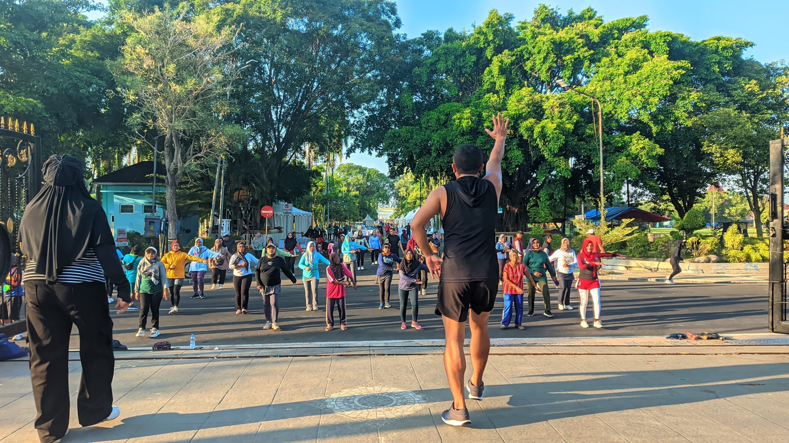 Rutinitas Senam Minggu pagi di Alun-alun Ngawi.