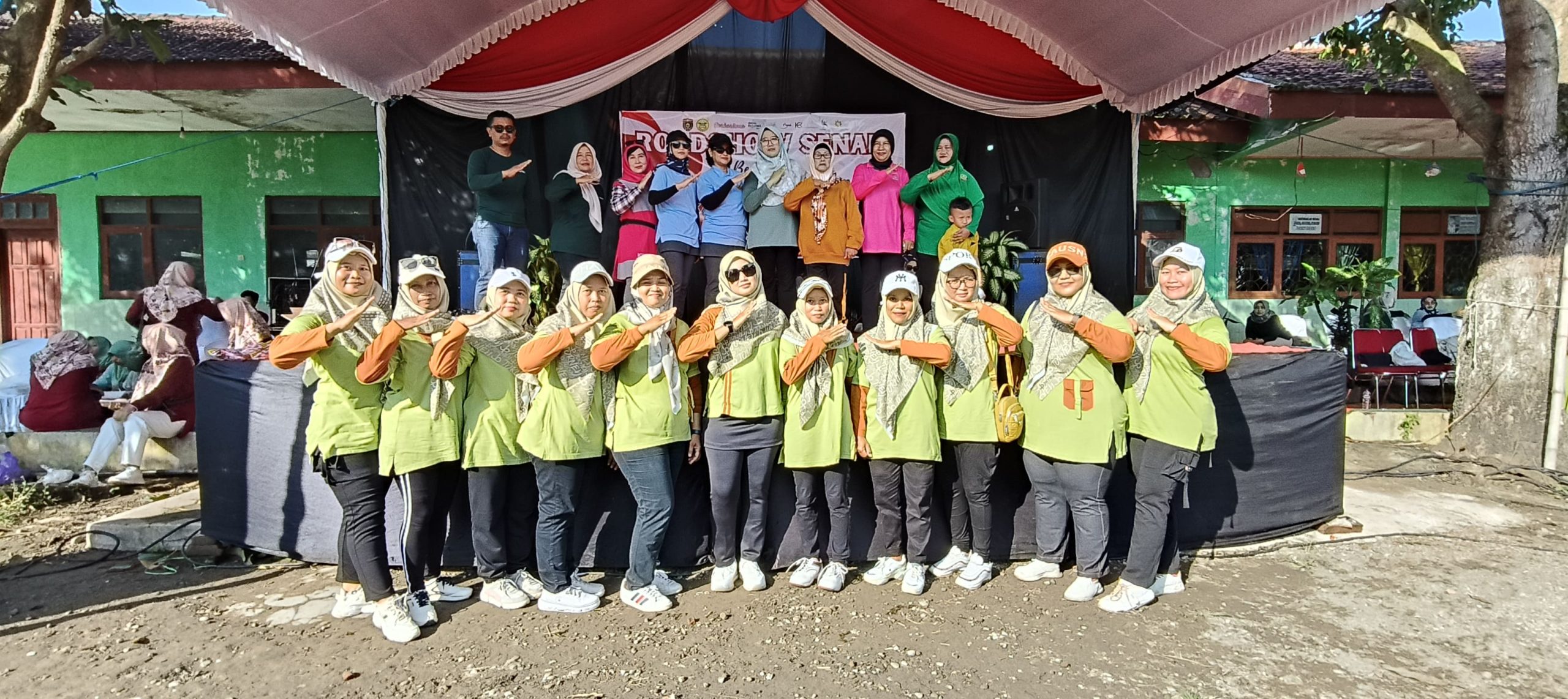 Semarak Roadshow Senam Perwosi 2025 di Kwadungan, Ratusan Peserta Antusias Bergerak Sehat