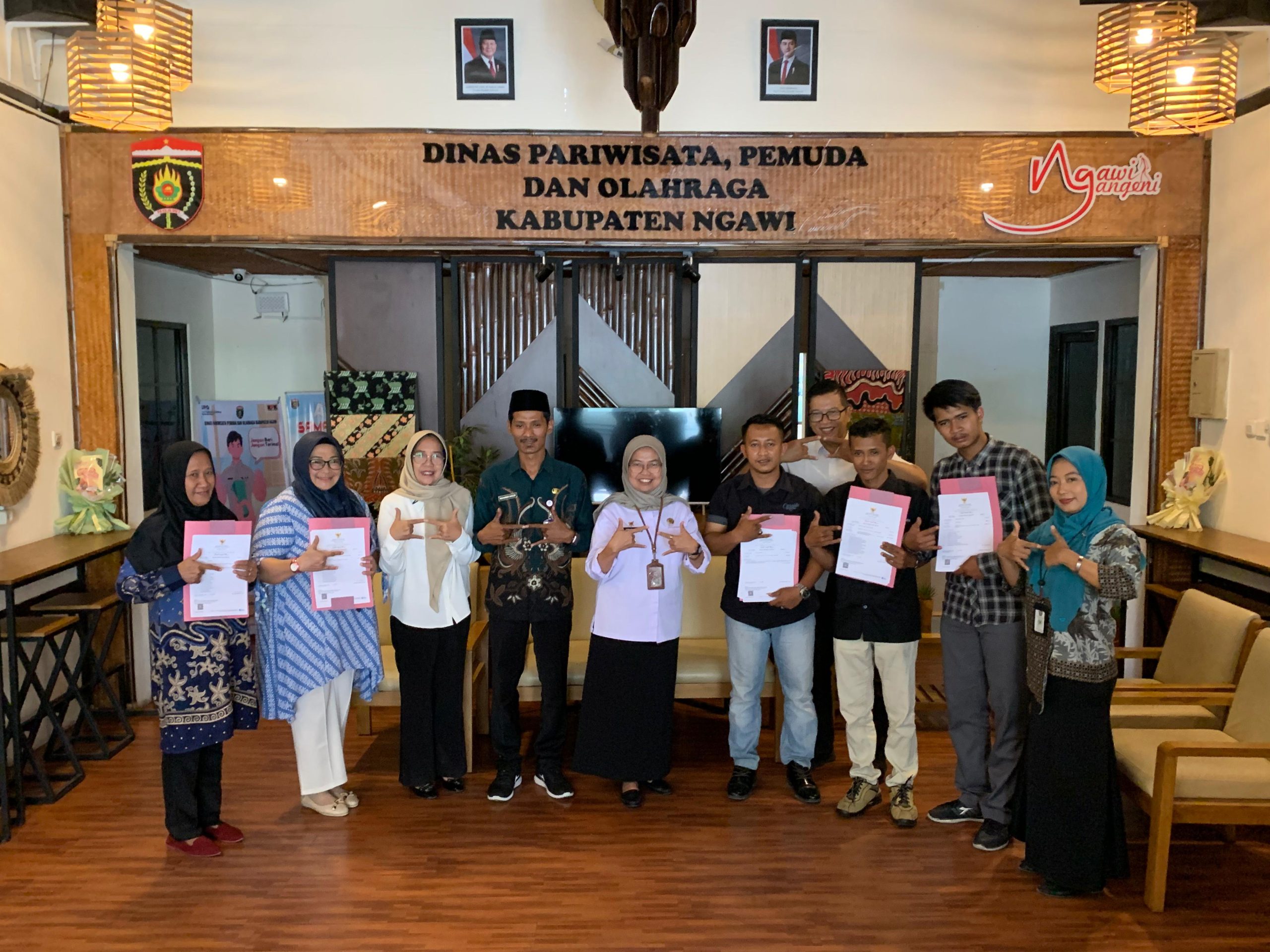 Wujudkan Wisata Halal, Disparpora Ngawi Distribusikan Sertifikat Halal ke Pelaku Usaha Pariwisata