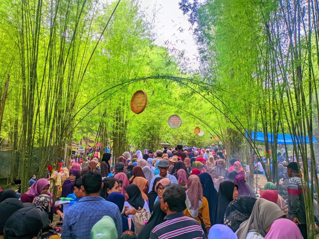 Kembali ke Masa Lalu di Pasar Djadoel Ahad Legi Taman Wisata Tawun