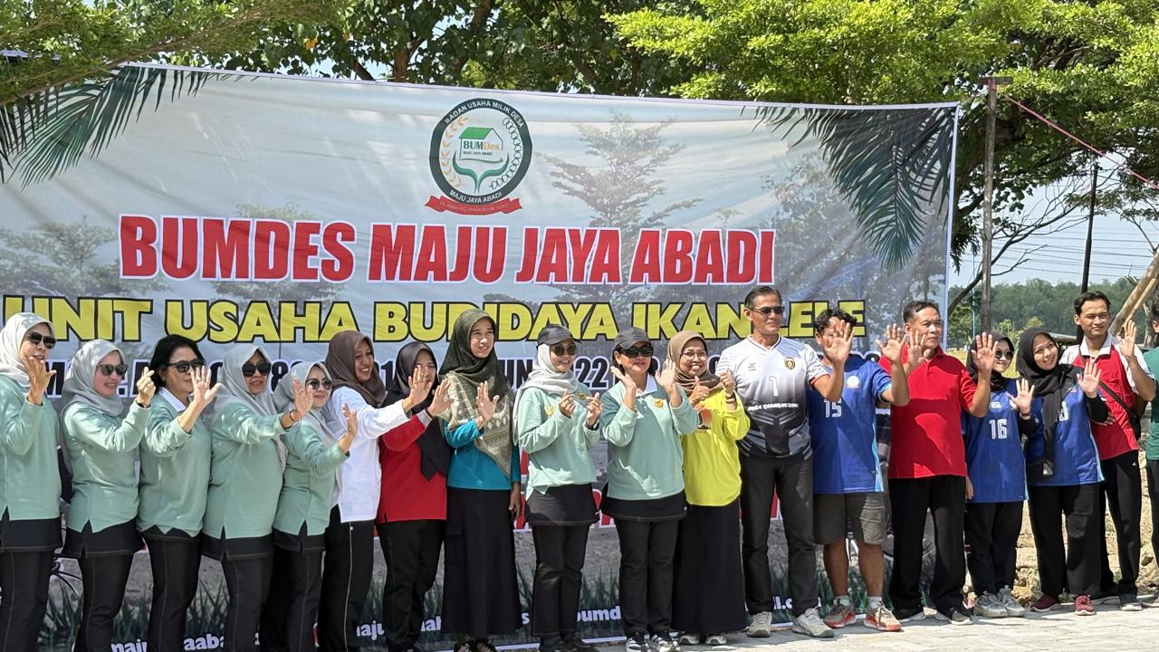 Roadshow Senam Perwosi 2025 di Pangkur: Olahraga Sehat, Zona Literasi, dan Tabur Benih Lele